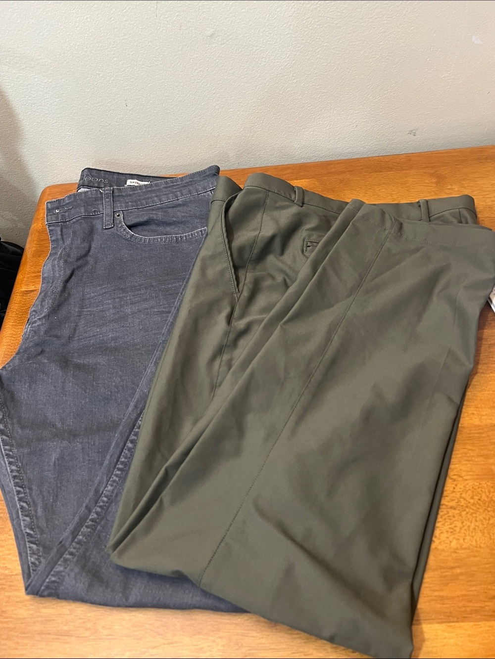 Calvin Klein & Greg norman pants Size 38x30